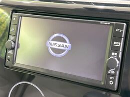 【純正ナビ】人気の純正ナビを装備。オーディオ機能も充実しており、Bluetooth接続すればお持ちのスマホやMP3プレイヤーの音楽を再生可能！毎日の運転がさらに楽しくなります！！