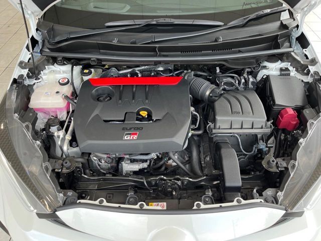 親切・丁寧な専門メカニックスタッフが応対！・車検・点検整備・事故等の修理などアフターサービスも安心。お車のカスタマイズもネクステージのサービススタッフまでご相談ください！