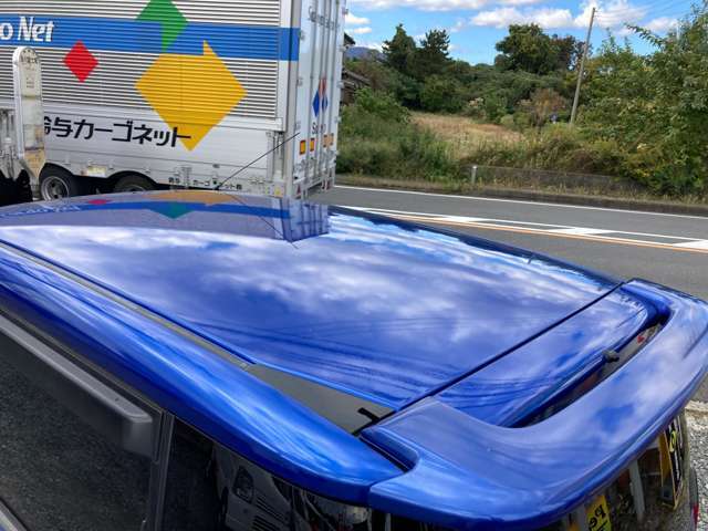 車検板金修理もおこなっています。軽自動車の場合修理個所がない車検は法定費用込の￥52000-にてやらせて頂いてます。修理板金などもお気軽にご相談下さい。お安く出せるように頑張らせて頂きます！