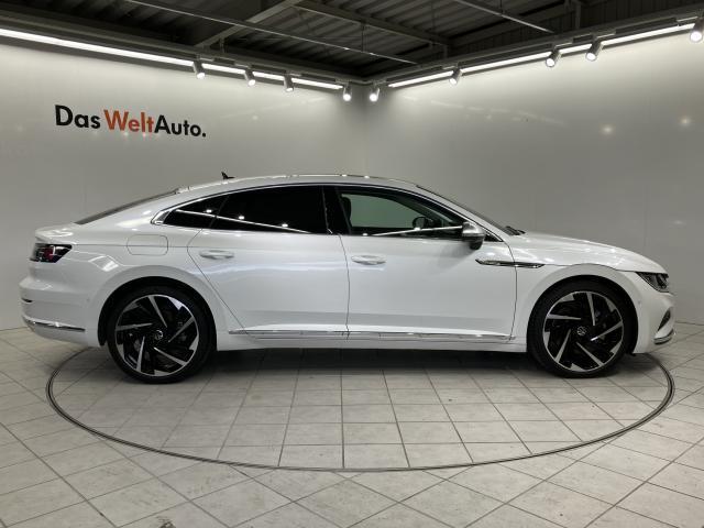 ●Volkswagenを知り尽くしたスペシャリストが隅々まで整備●各モデルの情報がインプットされた専用テスターで過去の細かな不具合を確認。モデルごとや部位ごとに専用スペシャルツールを用いて整備します。