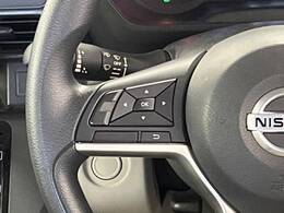【ステアリングスイッチ】運転中、前方から目線をそらすことなく、オーディオ等の操作が可能な便利機能！安心＆快適なドライブを演出してくれます♪