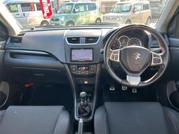 運転者にとっては日々使用することとなる運転席です。運転席が快適だと運転に集中することができますね。