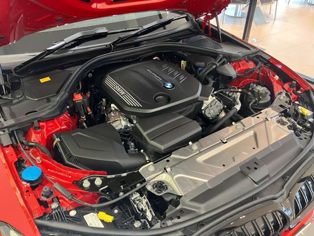 【ご納車前点検】BMW認定中古車は100項目の箇所を徹底的にチェック致します。機械的な箇所や電気系、コンピューターなどをご納車前に点検し、交換基準に達した部品は全て新品に修理返品した後にご納車致します。