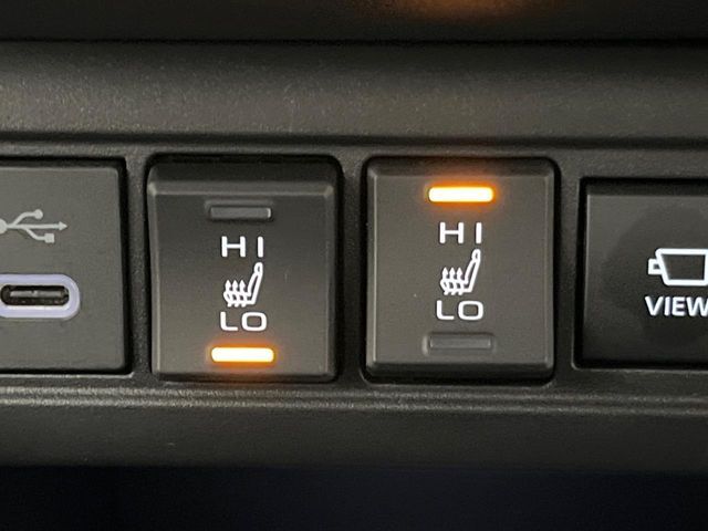 【シートヒーター】寒い日に重宝するシートヒーター！エアコンより早く温まってくれるので寒がりの人も安心ですね♪エアコンの温風は乾燥するから苦手、という方にもをおすすめです。