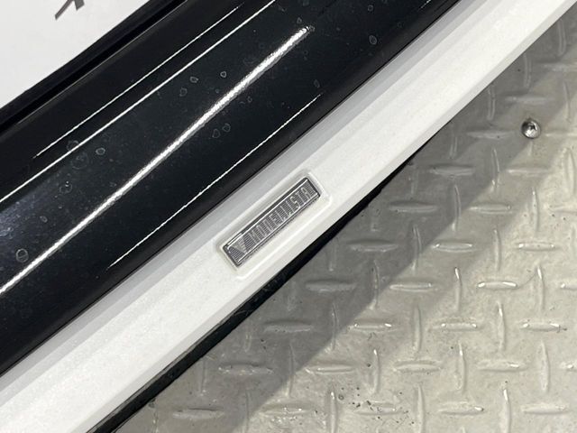 【モデリスタエアロ】人気のモデリスタエアロを装着！クルマの外観がよりスタイリッシュになり、街中で存在感あふれる1台に♪将来買い替える時にもリセールに影響しやすく、価値ある人気の装備です！