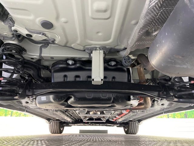 大好評を頂いておりますボディの弾スプラッシュコートも好評受付中。通常のガラスコートと異なる、耐久年数6年の無機質ガラスコーティングが、ボディをキレイな状態に保ってくれます。