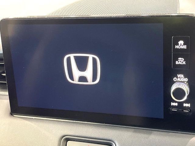 【純正9インチナビ】人気の純正ナビを装備。オーディオ機能も充実しており、Bluetooth接続すればお持ちのスマホやMP3プレイヤーの音楽を再生可能！毎日の運転がさらに楽しくなります！！