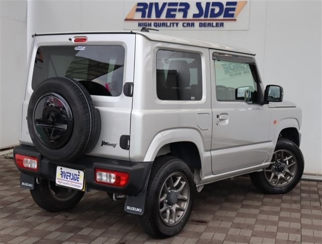 地域密着。弊社は地域の皆様に愛され、創業40年を超えることが出来ました。また全国発送も可能ですのでお気軽にお問い合わせ下さい。