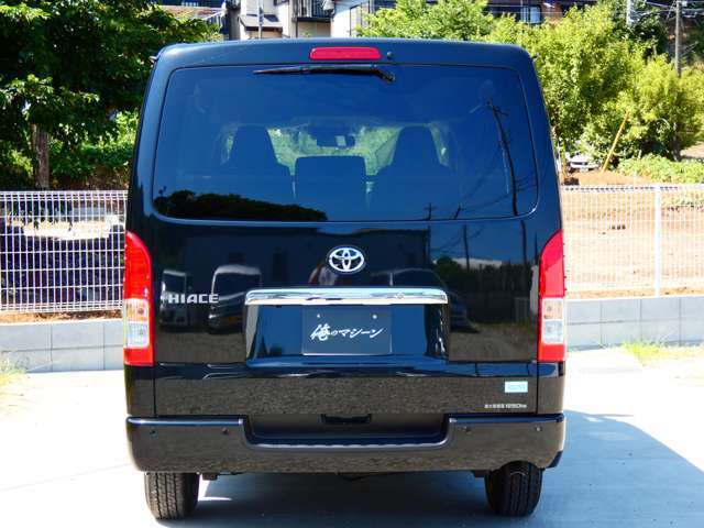 ご納車後も安心して頂く為に、認定工場で法定点検（12ヵ月）を受け、実施点検記録簿を発行してからのご納車になります。社外パーツ等で認定工場に入庫出来ない車輌も御座いますのでご理解ください。