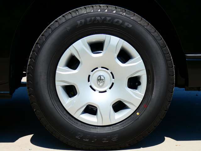 納車時のままの新品タイヤ！担当者も自信をもってお勧め出来るタイヤとなっております！