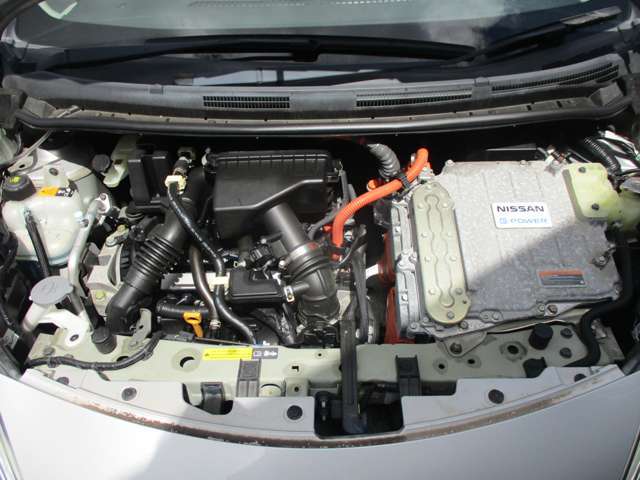 1200CCのe-POWERのエンジンです。当店はこの他のお車も多数展示しております。お探しのお車がございましたらお気軽にご連絡下さい！　Tel　097-543-1137大分日産自動車プレジールu