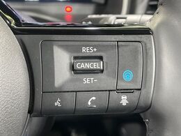 【プロパイロット】高速道路での長距離走行が楽に！！渋滞時と巡回走行のシーンで、アクセル・ブレーキ・ステアリングを自動で制御し、長距離運転の負担を軽減してくれます♪