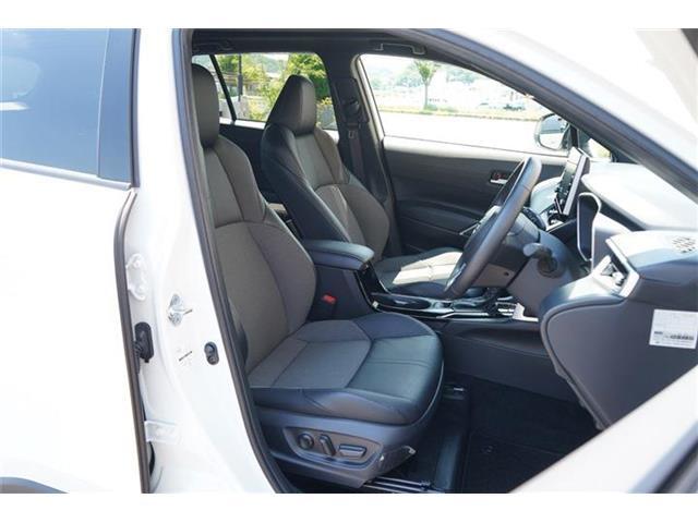 運転席にはシートヒーター・パワーシート装備で快適なドライブをサポートしてくれます☆