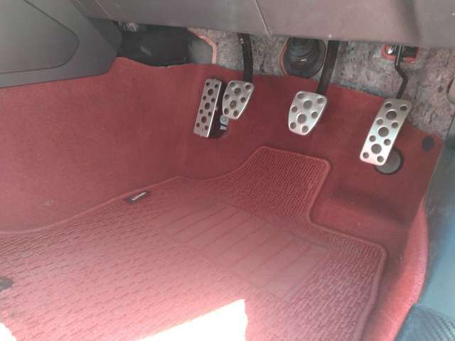 ご覧頂き誠にありがとうございます！車両状態や装備の事で気になる事やご不明点等御座いましたら、お気軽にお問い合わせください♪