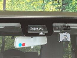 【スズキ　セーフティサポート】走行中に前方の車両等を認識し、衝突しそうな時は警報とブレーキで衝突回避と被害軽減をアシスト。より安全にドライブをお楽しみいただけます。