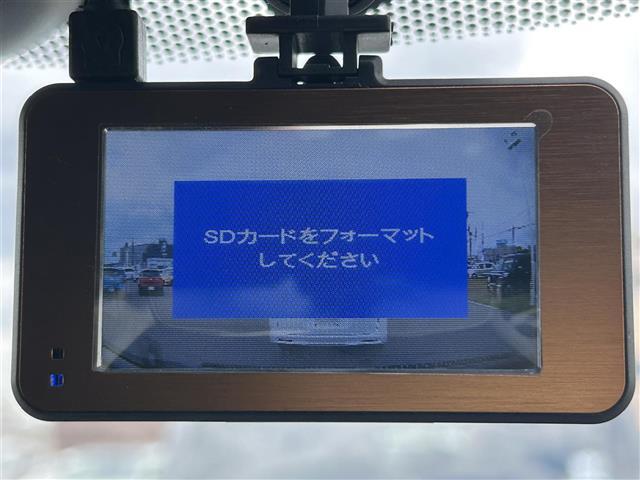 【ドライブレコーダー】映像・音声などの運転中の記録を残します。事故などを起こした起こされた時の証拠になりえますので、もしも時でも安心ですね。