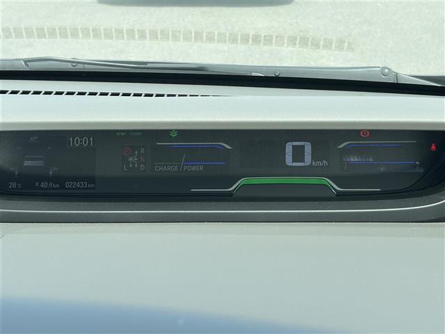 【スピードメーター】メーターがシンプルで見やすく運転しやすいですね！