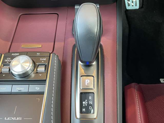 店舗にて現車の確認もいただけますので、お電話で在庫のご確認の上是非ご来店くださいませ！
