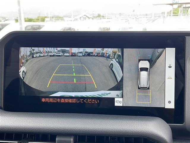 【　全方位モニター　】クルマを上空から見下ろしているかのように、直感的に周囲の状況を把握できる全方位モニター☆狭い場所での駐車でも周囲が映像で確認できます！