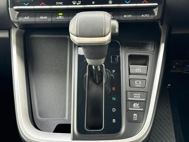 お車に合わせて無料保証以外にも、保証範囲、期間、距離を拡充させた有料保証もご用意しております！中古車の購入が初めてで不安・・・というお客様もご安心ください！