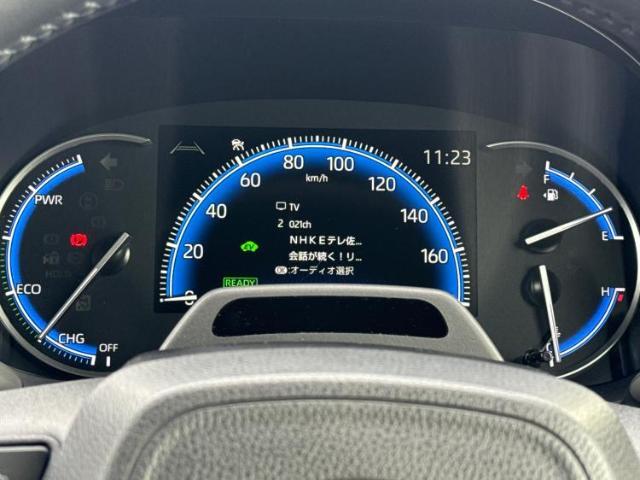 WECARSの展示場では実際に見て、触ってお車をお選びいただけます！知識の豊富な営業スタッフが様々なカーライフをご提案いたします！