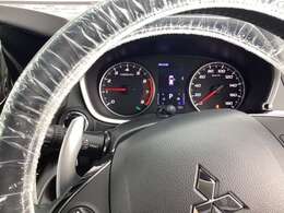 大きくて見やすいメーターパネル！！