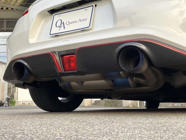 すべての販売車両に、1年間・走行距離制限なしの”GLION中古車保証”をお付けしております。保証項目は、業界上位の最大435項目をカバーし、安心のカーライフをサポートいたします。