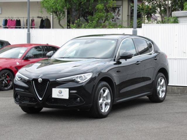 Stelvioのモデル名は、イタリア北部アルプス山中にあるステルヴィオ峠に由来してます　ヘアピンカーブが連続する峠を難なく走ることからこの名前が付きました