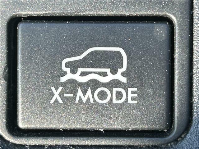 【X-MODE（ヒルディセントコントロール付）】路面状況に応じてモードを選択するだけで、4輪の駆動力やブレーキなどを適切にコントロールできます。悪路からのスムーズな脱出をサポートします！