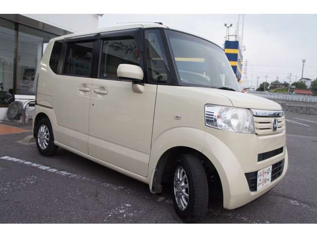 エンジン、ミッションなど金額の大きな箇所も無料修理♪代車もご用意！☆自社保証☆安心3ヶ月間の無料保証付。カーセンサーアフター保証も有り☆1年～2年更新保証もご用意有ります。輸入車は1年保証～有償のみです。