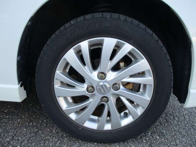 車の事をあまり詳しくない、女性やご年配の方にも親切＆分かりやすいご説明を致します。もちろん運転免許を取って間もない初心者の方も大歓迎です。ご不明な点や分からない事は、お気軽に何でもお聞き下さい。