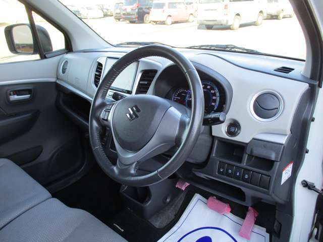 お電話での来店予約や1日車検のご予約も受け付け中です。カーセンサーフリーダイアルもご用意致しております。不明な点などもございましたらお気軽にお電話下さい。