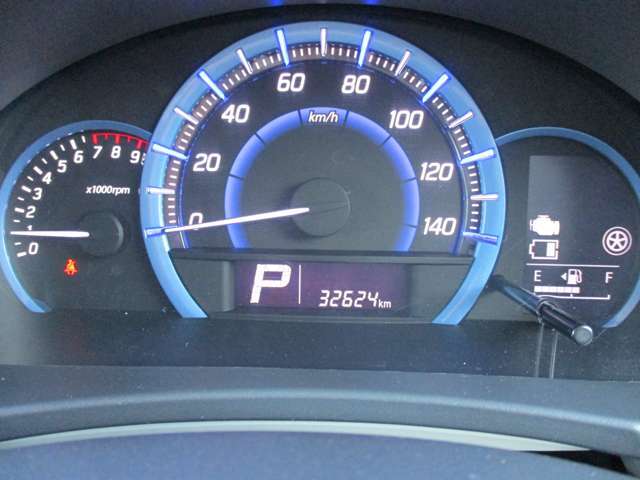 厳選仕入れで自信を持ってお勧めできる中古車を展示しています。ですがご契約前には、お客様ご自身の目での現車確認をお願いしております。見て頂ければ納得して頂ける自信があります。