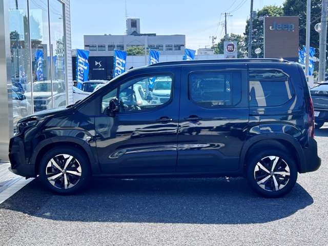 時間や距離などの都合で実車をご覧になれないお客様には、私共がお客様の目の代わりとなり、お車を確認させて頂きます。詳細に写真を撮影しメールにてお送りさせていただきます。お気軽にお申し付け下さい。