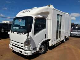 ＜装備・仕様1＞ワイドロングバン　移動販売車　積載1750kg　総重量6035kg