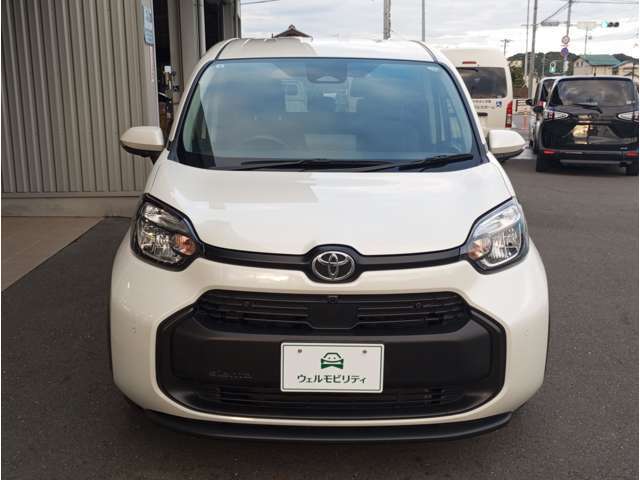 当店の在庫車両をご覧いただきありがとうございます。お車の状態をより知って頂くために、できるだけ多くの画像をご用意いたしました。お時間の許す限り、最後までお付き合いください。