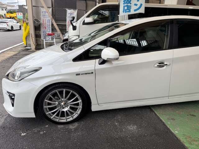 購入後の安心なカーライフ！！半年から最長3年間の選べる保証をご用意しております！！他府県の方でも全国どこでも修理可能です！！詳しくは当社スタッフまでお問合せ下さい！！