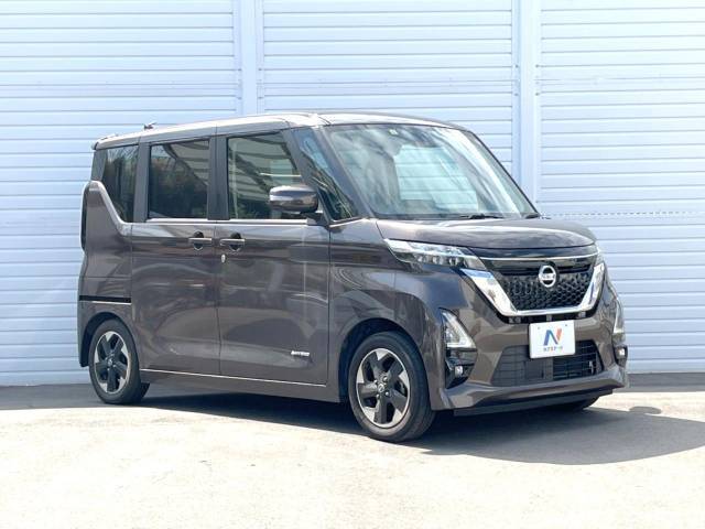 大好評のボディコーティング「弾スプラッシュコート」もご納車までに施工可能。通常のガラスコートと異なる、耐久年数6年の無機質ガラスコーティングが、ボディをキレイな状態に保ってくれます。