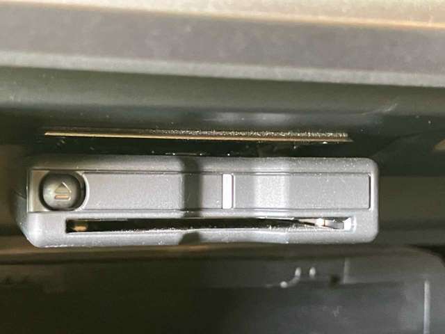 今やカーライフにおける重要性はナビにも匹敵するのではないでしょうか？セットアップを行うことで利用可能になります！