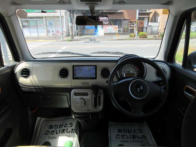 お車でご来店の方は国道16号線谷口陸橋から海老名方面、相武台団地入り口を右折、トンネルを出てすぐに見える洋風なお店です。電車では小田急線小田急相模原駅より徒歩約20分。ご連絡頂ければお迎えに参ります。