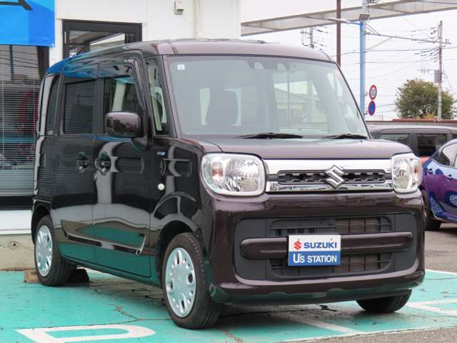 当社の中古車は全社整備付価格です。別途、整備料金をいただくことはございませんのでご安心ください。全社オイル、オイルフィルターの交換はもちろんのこと、必要だと判断した消耗品は交換させていただきます