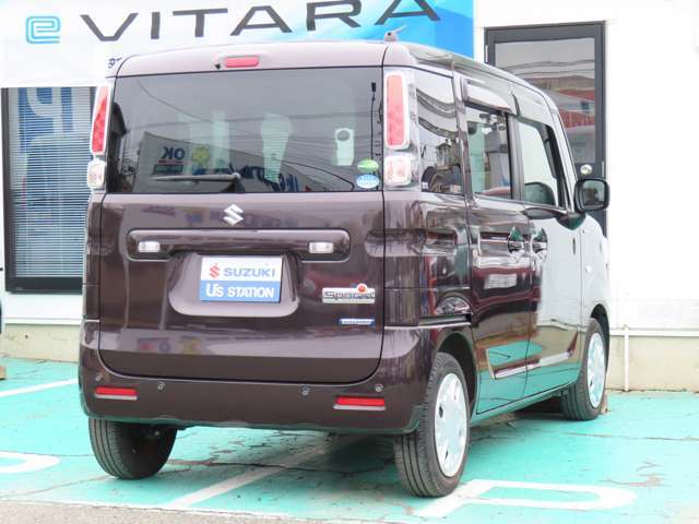 通常の分割払いはもちろんのこと、新車登録から1年6カ月以内のお車に限りご利用いただける残価設定クレジット、かえるプランもご用意しております。