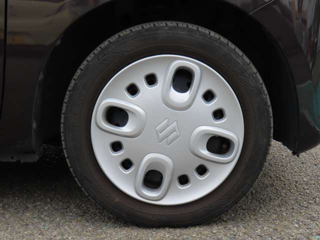 広い展示場が自慢のスズキ直営ディーラー中古車展示場です。あなたの欲しい車がきっと見つかります。