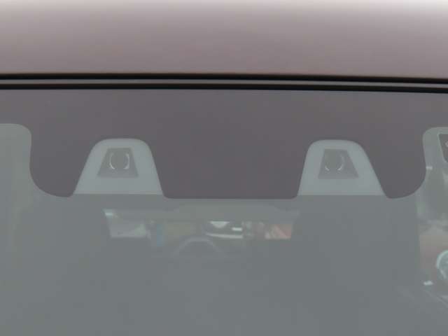 常時60台以上の在庫を展示しています。軽自動車を中心に人気の小型車もお任せください