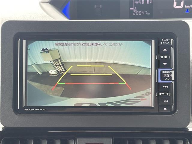 こちらオーディオ周りの写真になります。動作確認済みです。詳しい機能に関しましては装備欄を確認ください。車によっては多機能なナビなど、充実したオーディオがついている車両もあります。