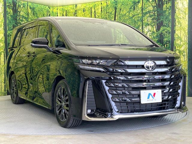 大好評のボディコーティング「弾スプラッシュコート」もご納車までに施工可能。通常のガラスコートと異なる、耐久年数6年の無機質ガラスコーティングが、ボディをキレイな状態に保ってくれます。