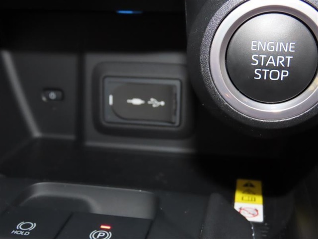 トヨタ認定中古車は、トヨタならではの『3つの安心』をセットにしたトヨタ販売店の中古車ブランドです。