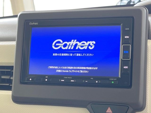 【純正ナビ】人気の純正ナビを装備。オーディオ機能も充実しており、Bluetooth接続すればお持ちのスマホやMP3プレイヤーの音楽を再生可能！毎日の運転がさらに楽しくなります！！