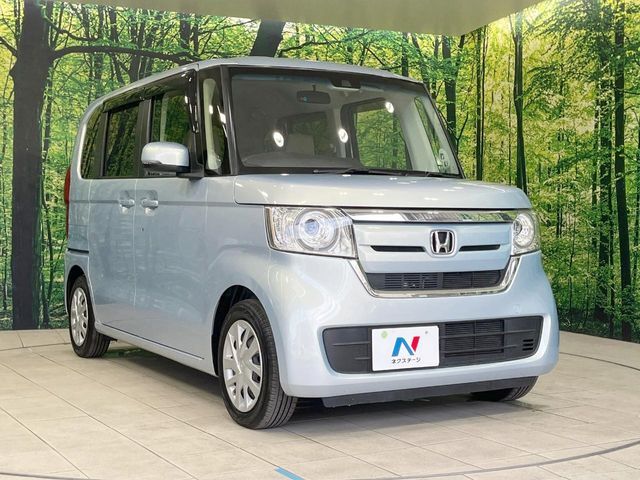 大好評のボディコーティング「弾スプラッシュコート」もご納車までに施工可能。通常のガラスコートと異なる、耐久年数6年の無機質ガラスコーティングが、ボディをキレイな状態に保ってくれます。