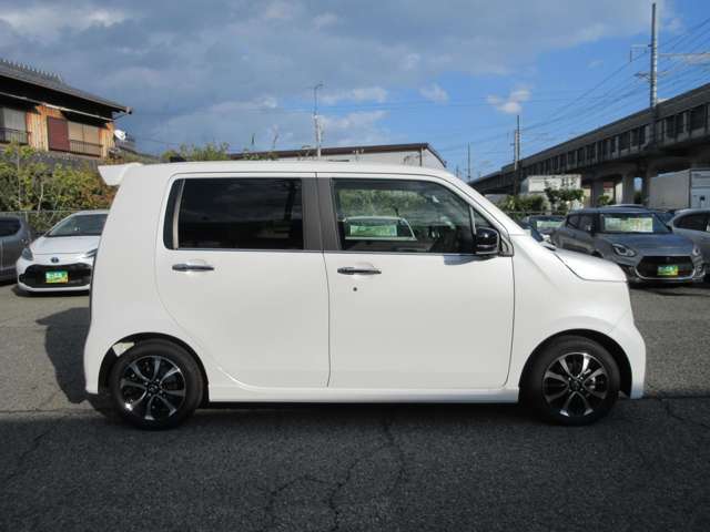 （株）あっぷる関西は業界経験者多数在籍！！新車ディーラー営業・大手中古車ディーラー営業・新車ディーラー整備士など、豊富な知識と経験をお客様の車選びや納車後のサポートをお手伝いさせて頂きます。